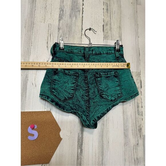 Green mini Jean short - Picture 6 of 10